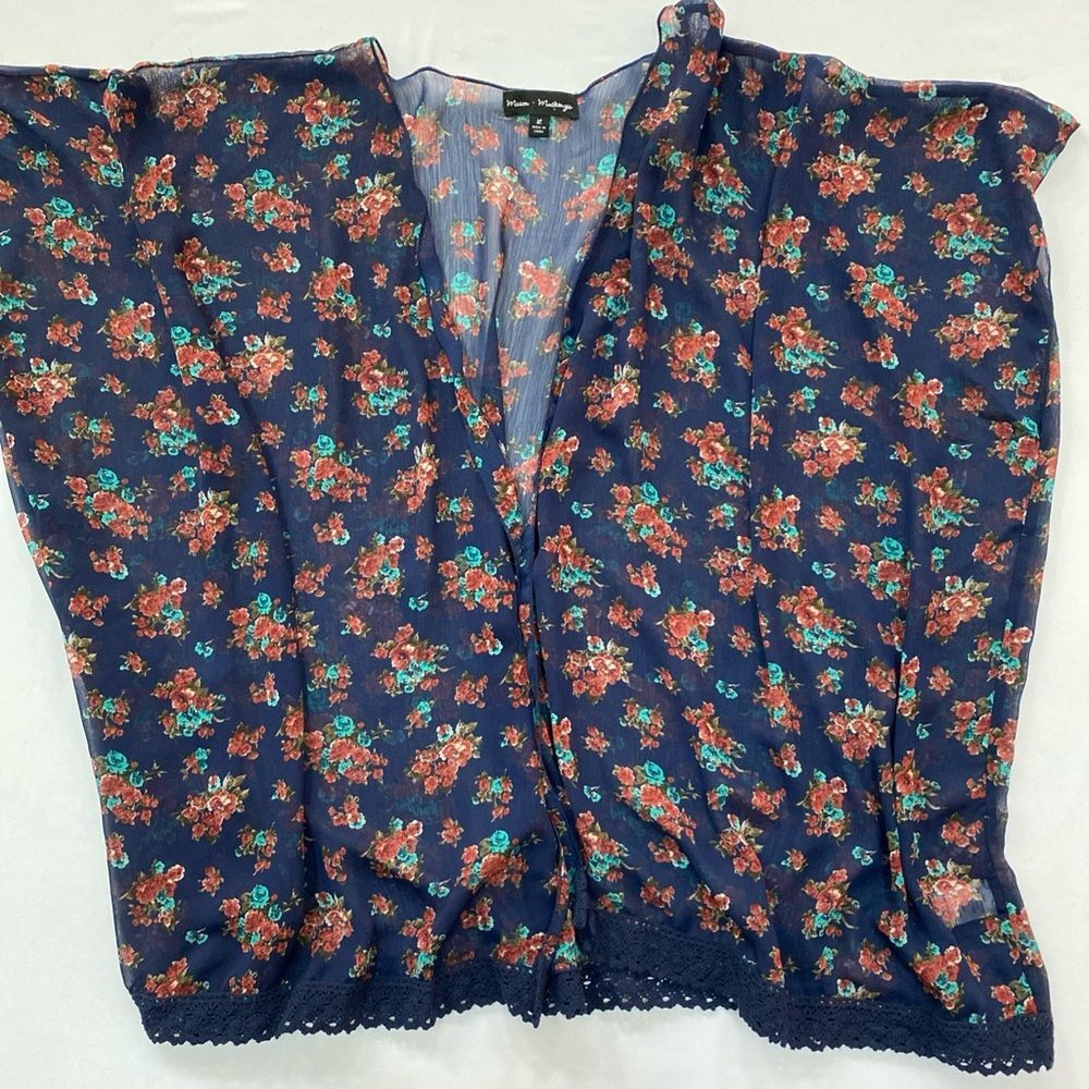 🌸 Mason & Mackenzie Navy Floral Lace Kimono 🌸